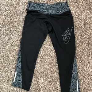 Nike cropped running pants